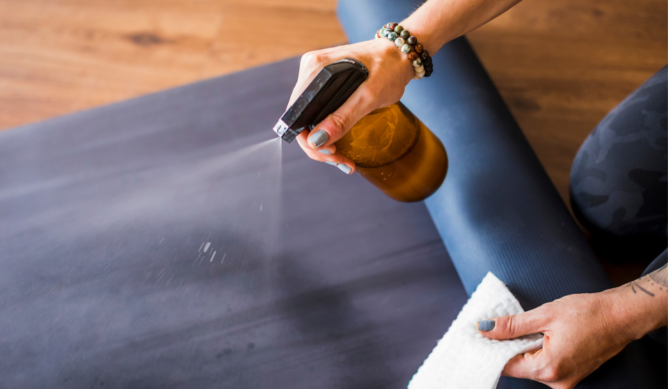 How to clean a yoga mat. The Ultimate Guide to Cleaning Your Yoga Mat: Enhancing Your Practice Through Hygiene